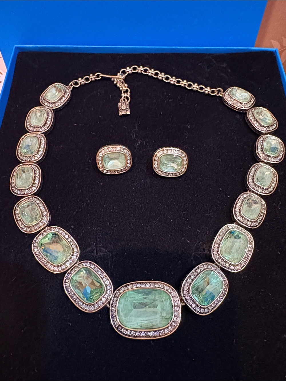Heidi Daus Exquisite Elegant Green Crystal Necklace & Matching Earrings